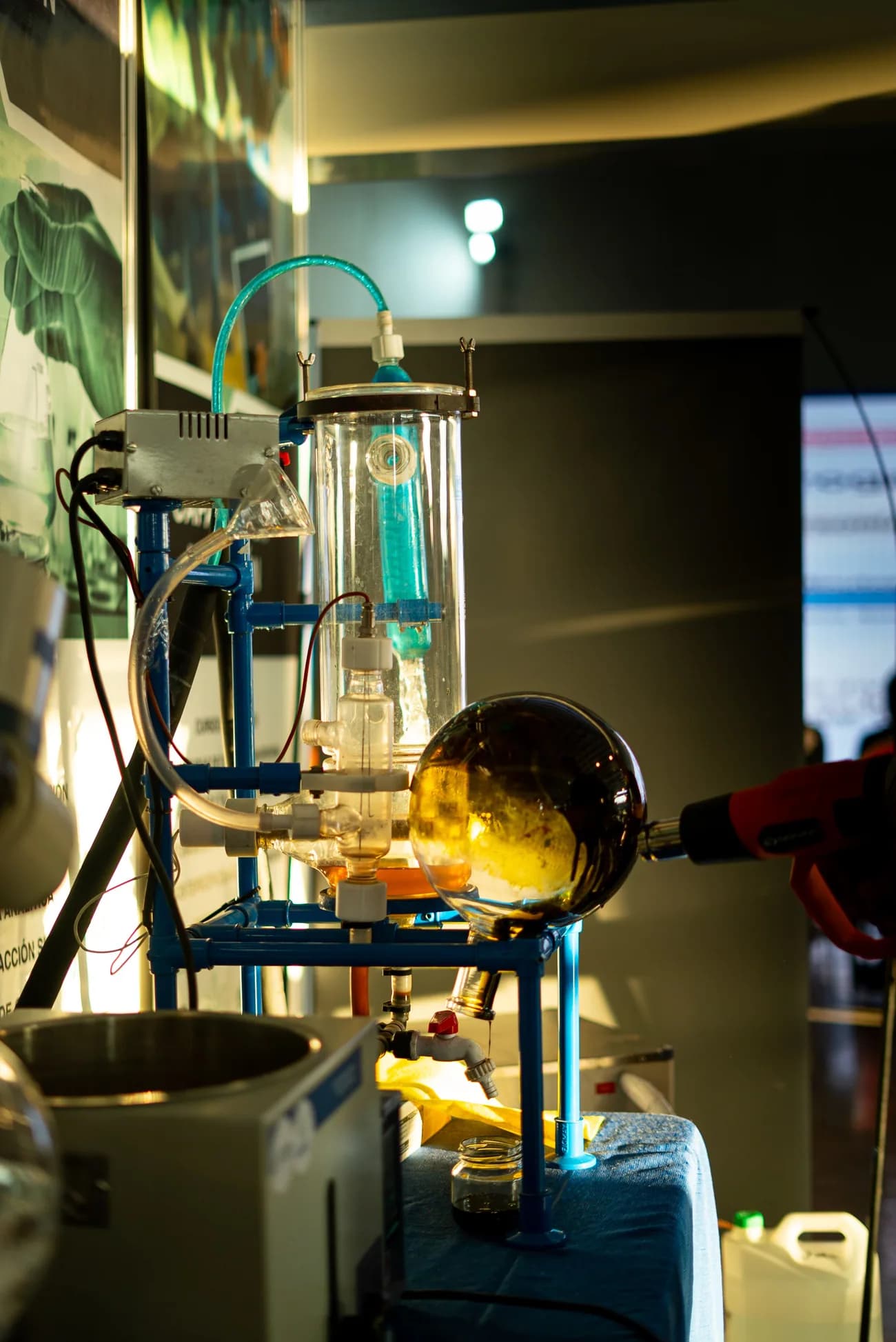 Scientific laboratory equipment